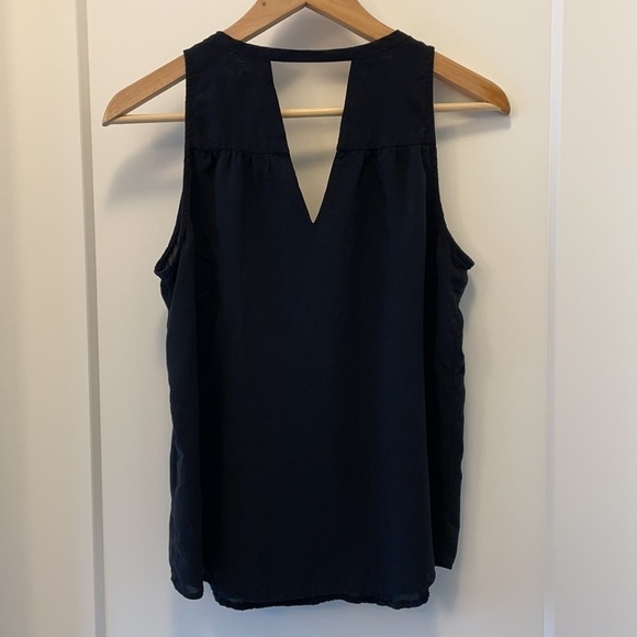 SzM GAP dressy black double v neck tank - Picture 4 of 5